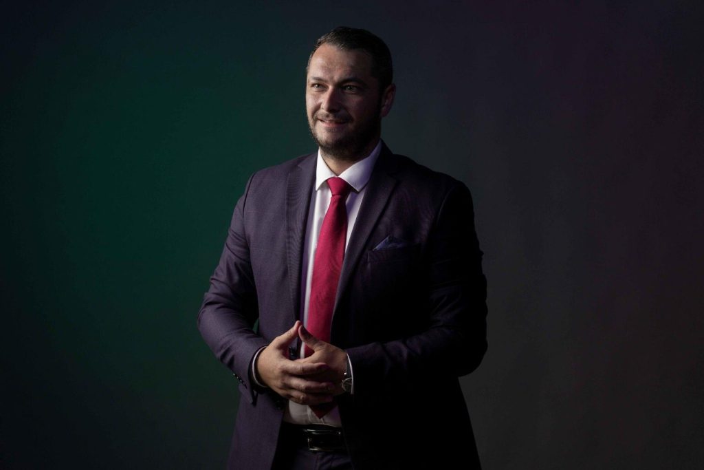 Bogdan Steriopol: Lider orientat spre comunitate